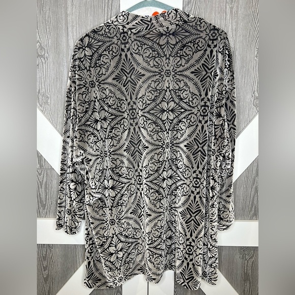 D18.03 Ruby Rd. Multi Vanilla Crushed Velvet Cardigan XL - Picture 2 of 5